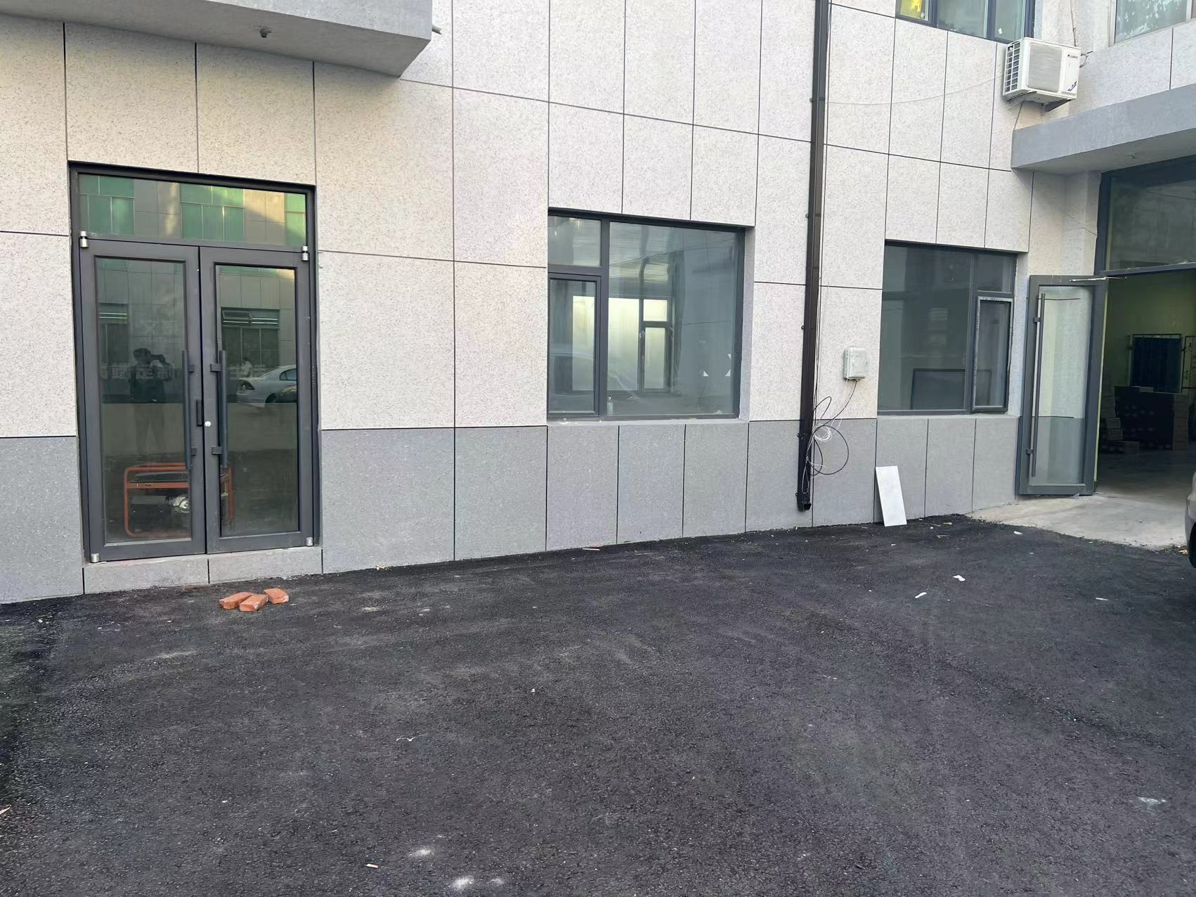 文登營工業(yè)園一樓廠房出租