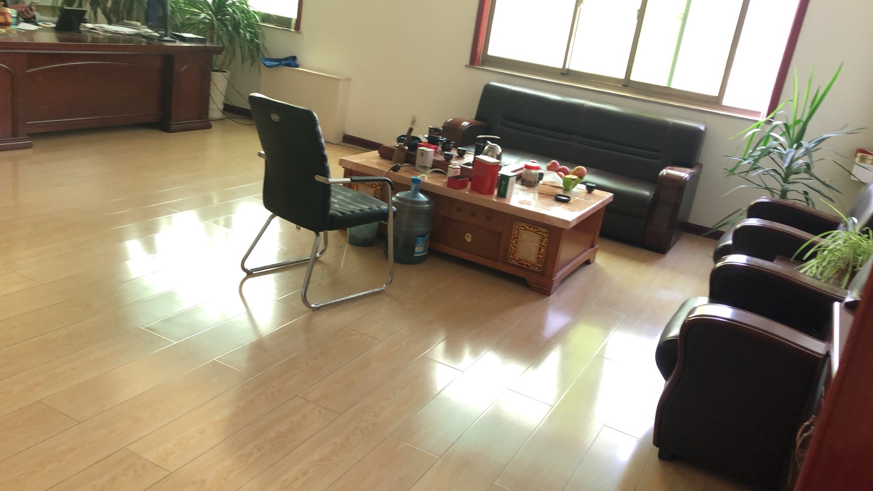 臨港區(qū)廠房出售獨(dú)門獨(dú)院證件齊全