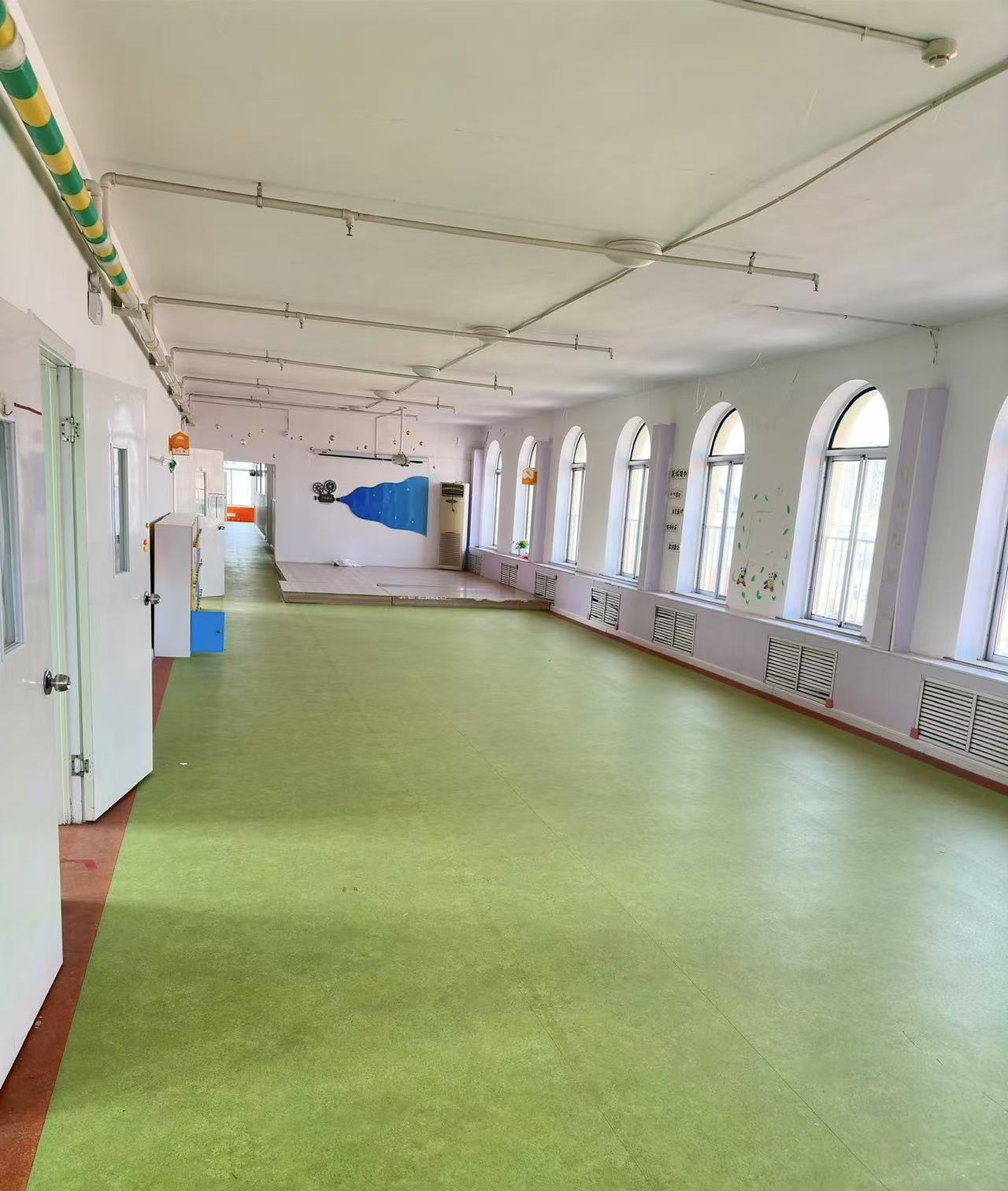 威海市文登區(qū)雁北街16-1號(hào)（原教育實(shí)驗(yàn)幼兒園）地塊及地上出