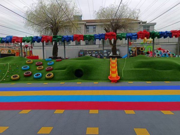 威海市文登區(qū)雁北街16-1號(hào)（原教育實(shí)驗(yàn)幼兒園）地塊及地上出