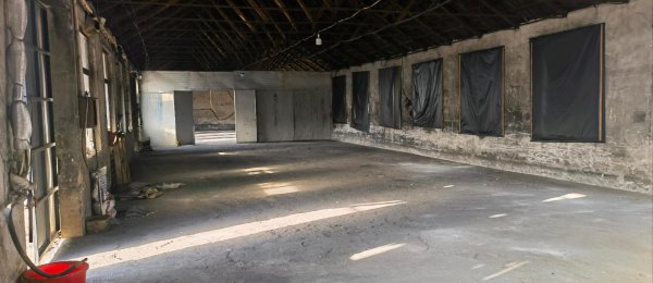 龍山辦泊子村北工業(yè)園廠房帶250千瓦變壓器