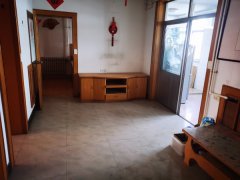 抱山街16號三單元一樓西